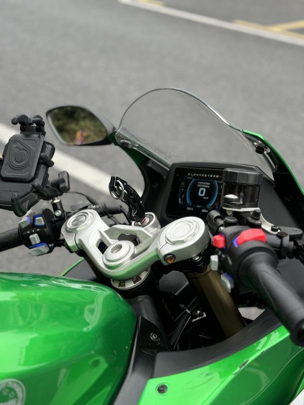 二手贝纳利龙卷风 Tornado 402R