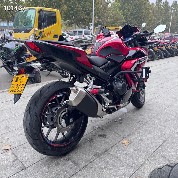 二手本田CBR400R
