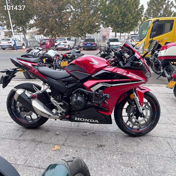 二手本田CBR400R