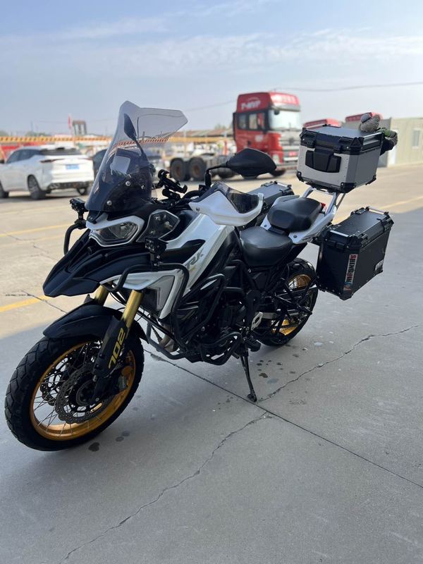 二手贝纳利TRK702