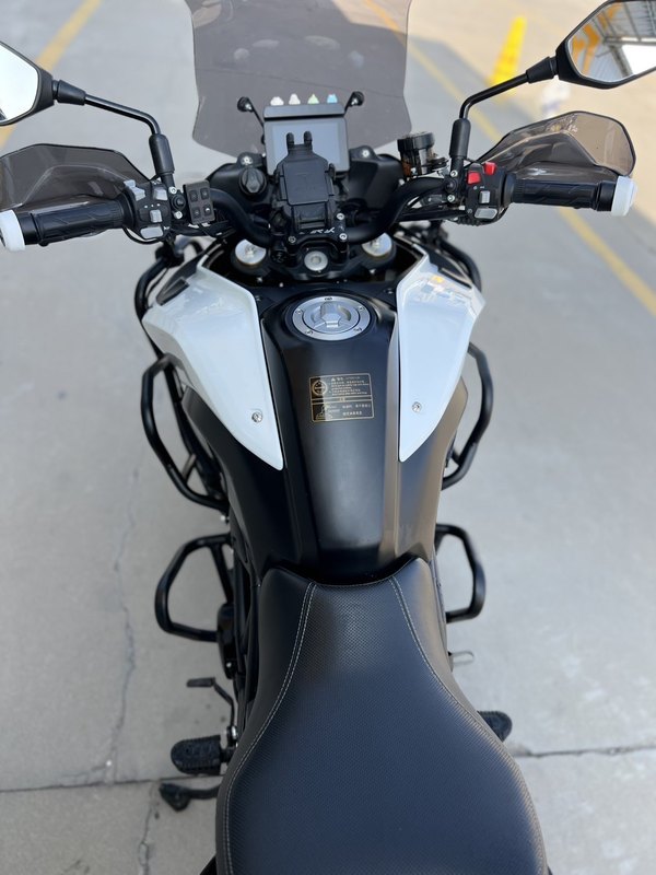 二手贝纳利TRK702