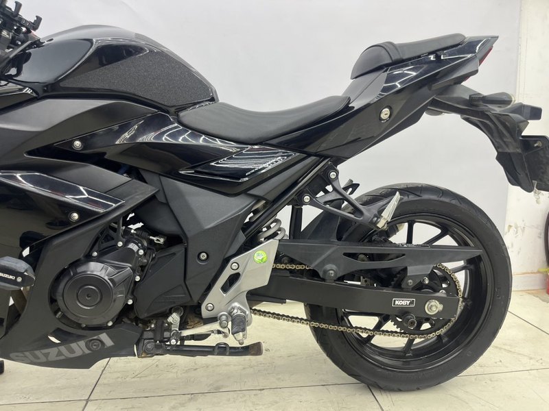 二手豪爵铃木GSX250R