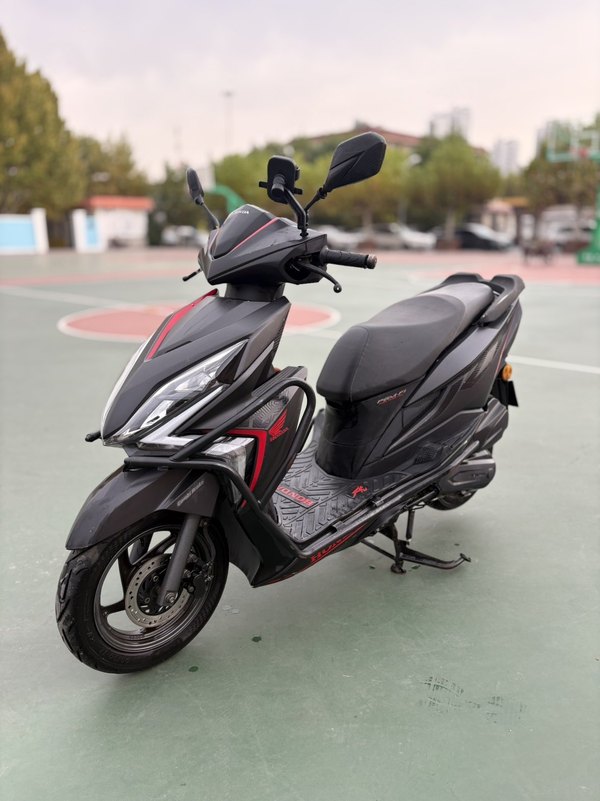 二手新大洲本田裂行 RX125Fi