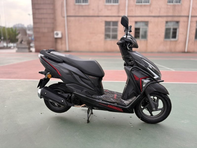 二手新大洲本田裂行 RX125Fi