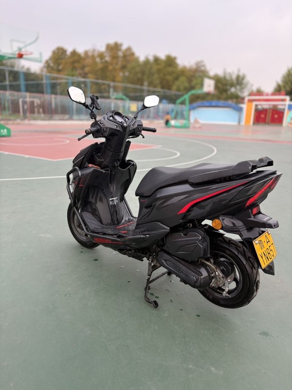 二手新大洲本田裂行 RX125Fi