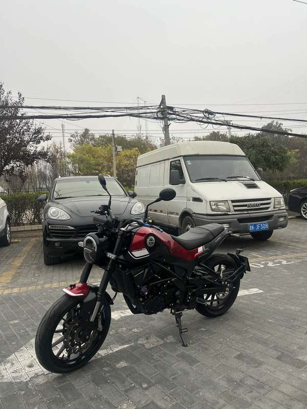 二手贝纳利幼狮 Leoncino 250