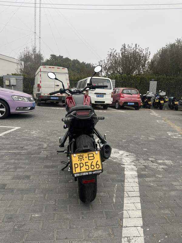 二手贝纳利幼狮 Leoncino 250