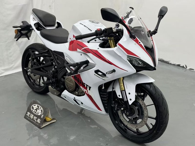 二手QJMOTOR赛250