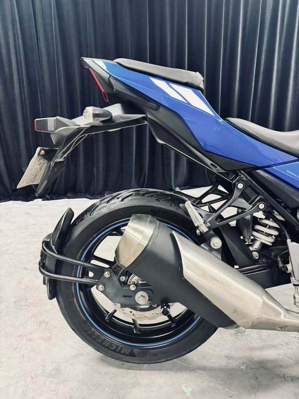 二手豪爵铃木GSX250R