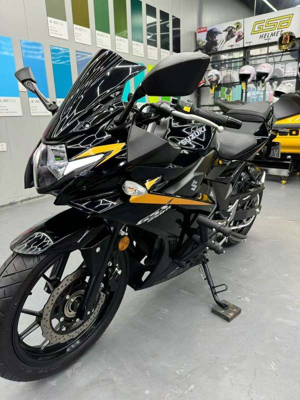 二手豪爵铃木GSX250R