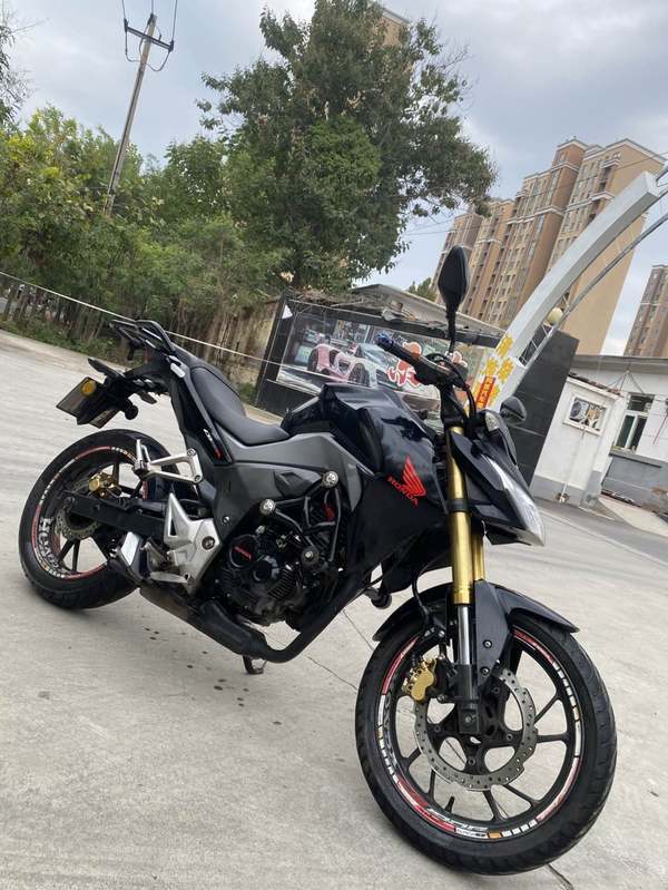 二手五羊本田CB190R 暴锋眼