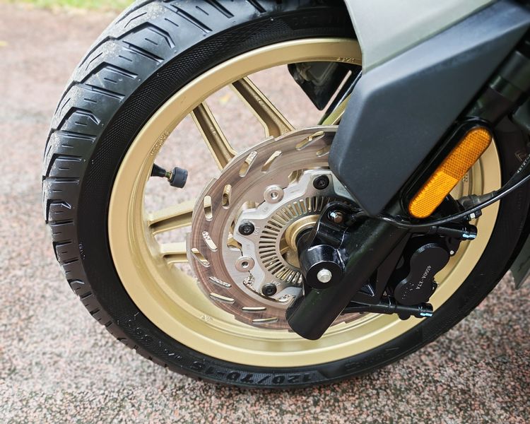 二手三阳哈士奇 Husky ADV300