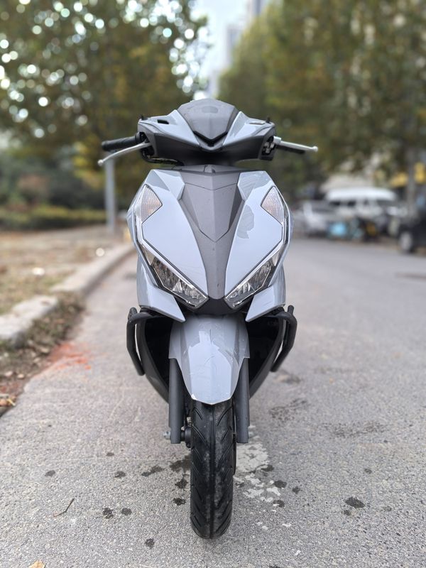 二手五羊本田NX125