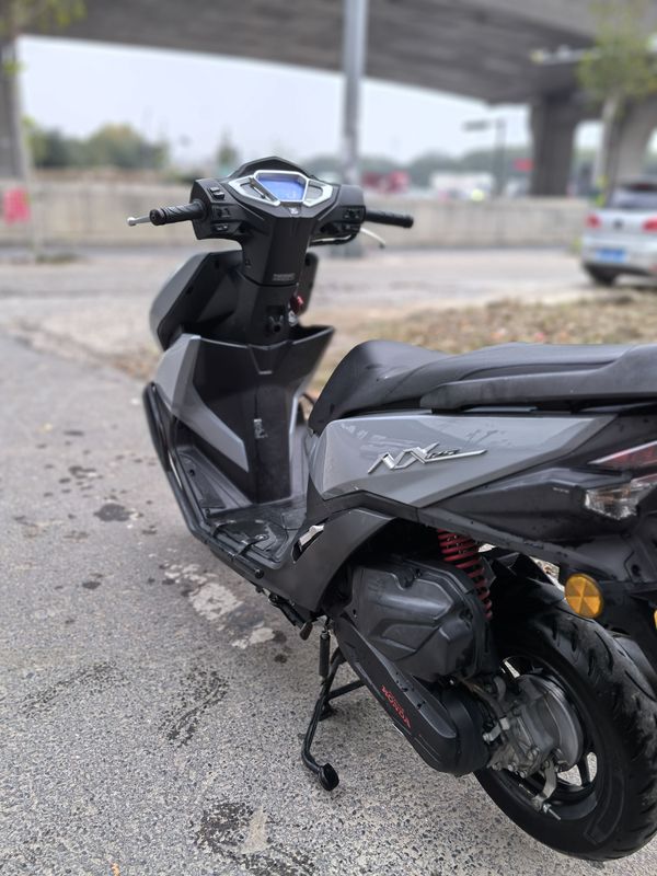 二手五羊本田NX125