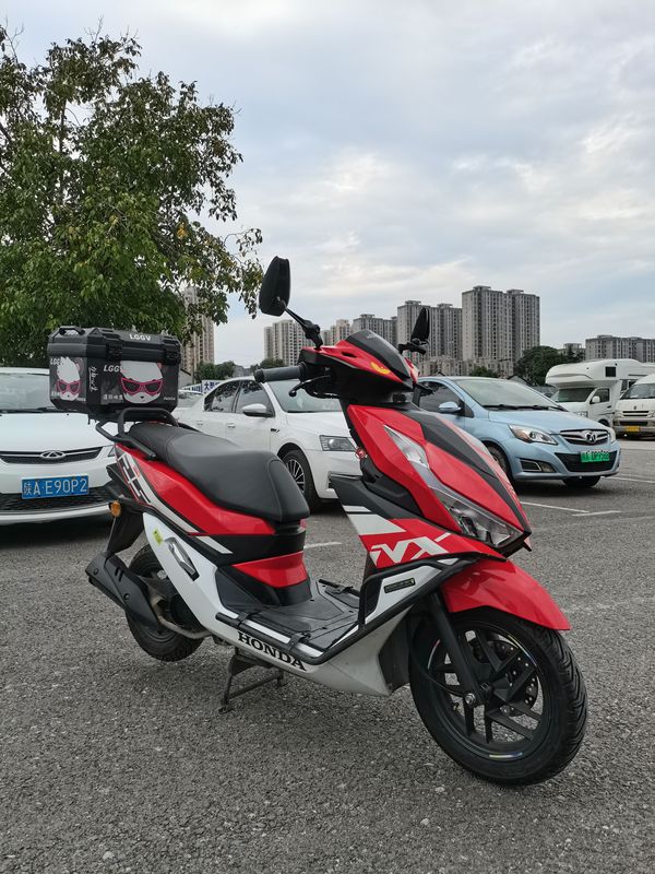 二手五羊本田NX125