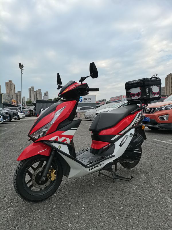 二手五羊本田NX125