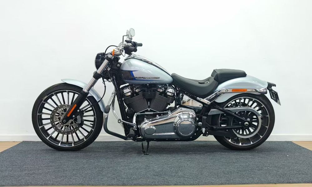 二手哈雷戴维森突破者 Breakout