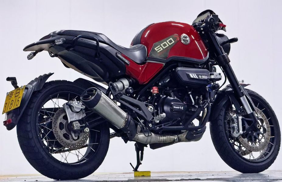 二手贝纳利幼狮 Leoncino 500