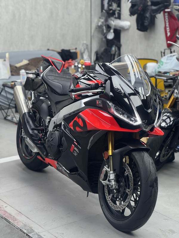 二手阿普利亚RSV4