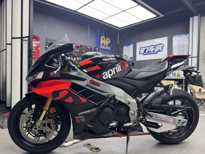 二手阿普利亚RSV4