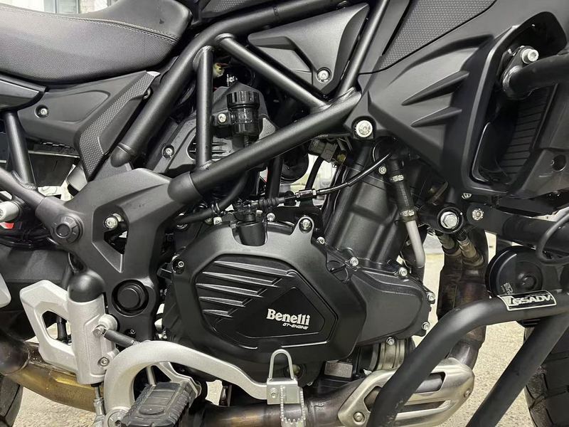 二手贝纳利TRK552