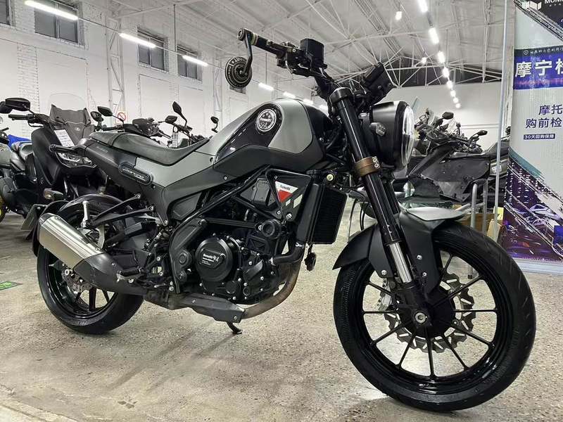 二手贝纳利幼狮 Leoncino 250