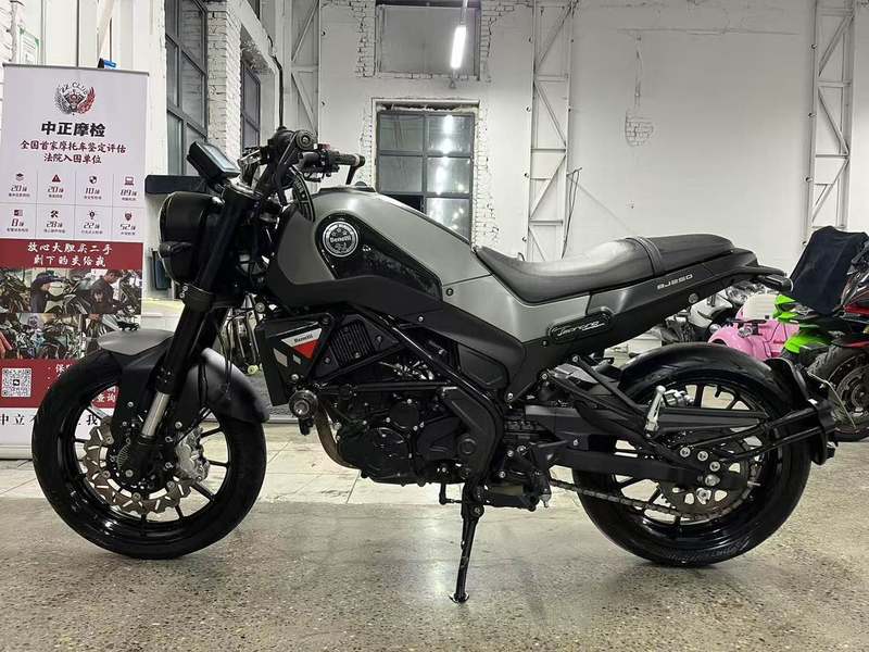 二手贝纳利幼狮 Leoncino 250