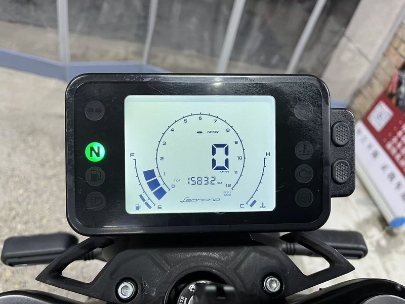 二手贝纳利幼狮 Leoncino 250