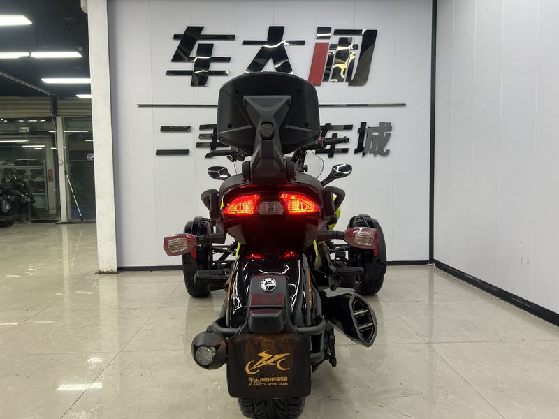 二手庞巴迪Spyder F3 