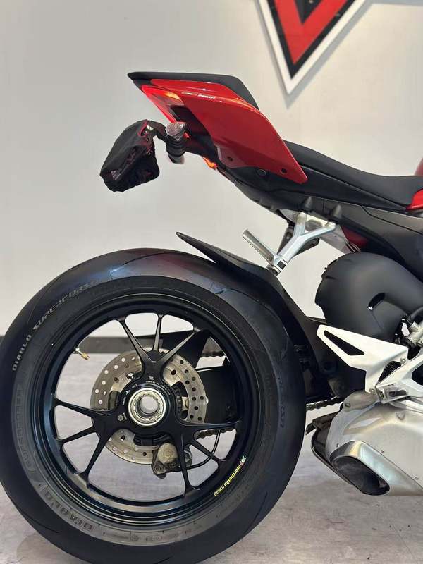 二手杜卡迪Street Fighter V4