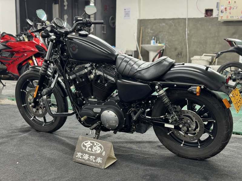 二手哈雷戴维森Iron883 硬汉