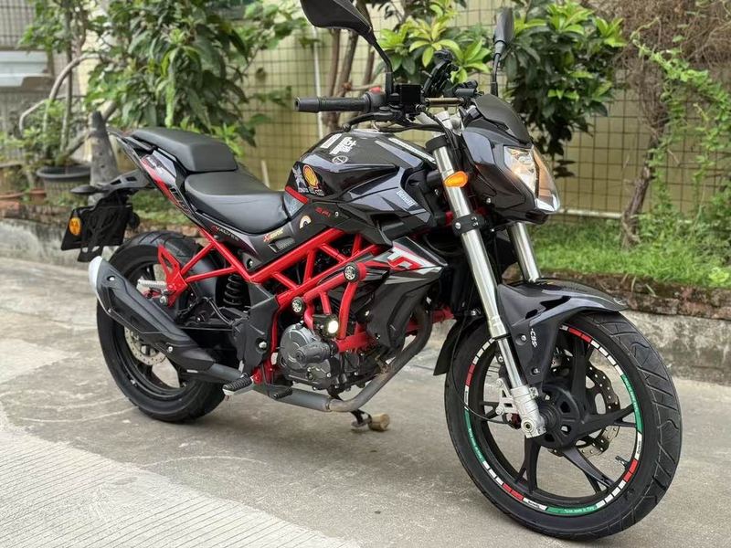 二手贝纳利红宝龙 TNT150i