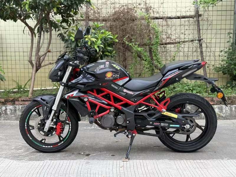 二手贝纳利红宝龙 TNT150i