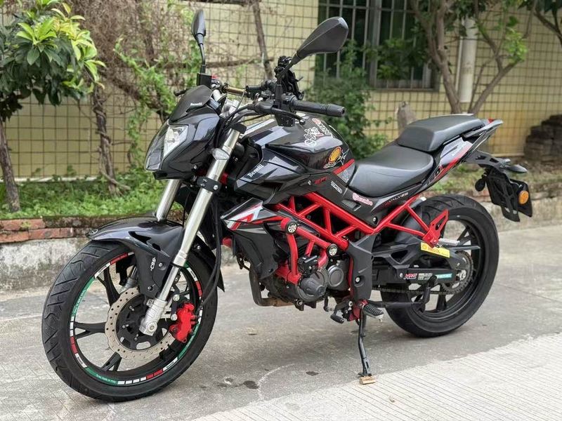 二手贝纳利红宝龙 TNT150i