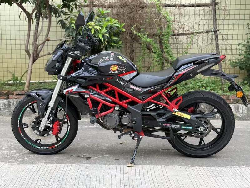 二手贝纳利红宝龙 TNT150i