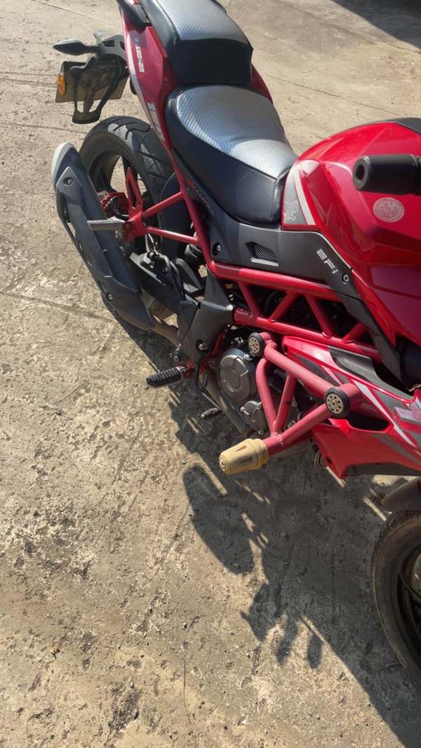 二手贝纳利红宝龙 TNT150i