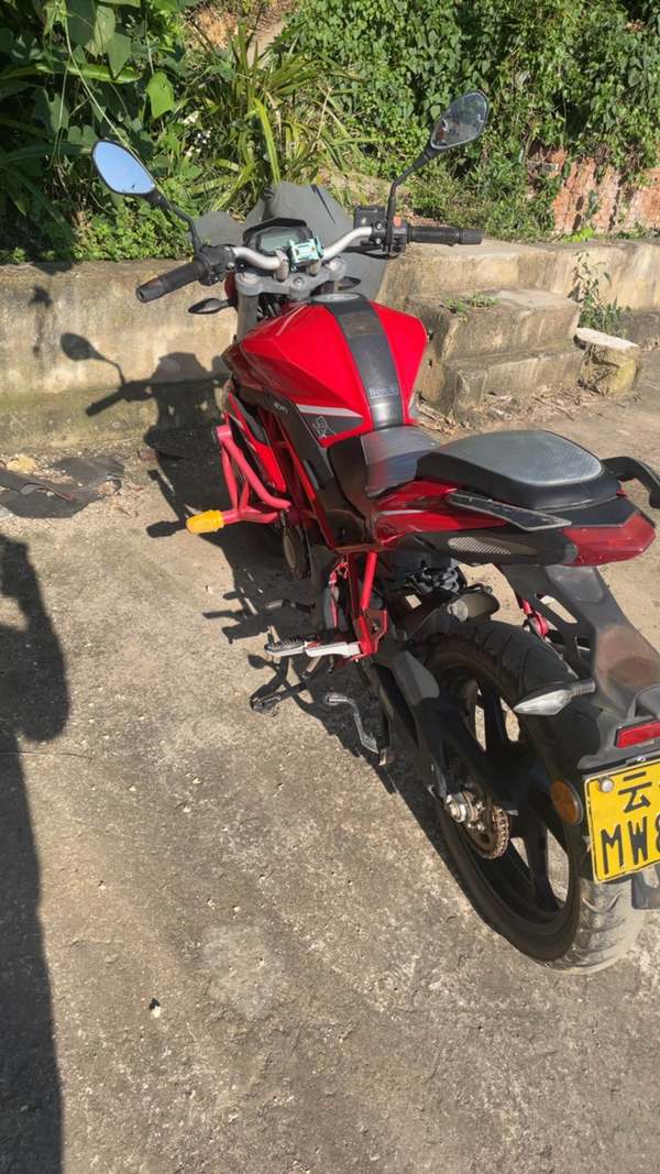 二手贝纳利红宝龙 TNT150i