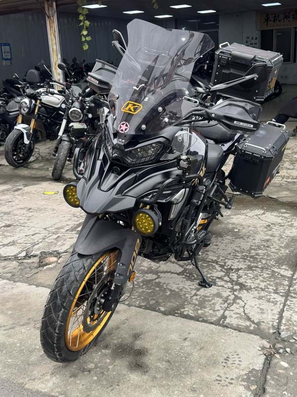 二手贝纳利TRK702