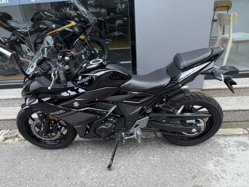 二手豪爵铃木GSX250R