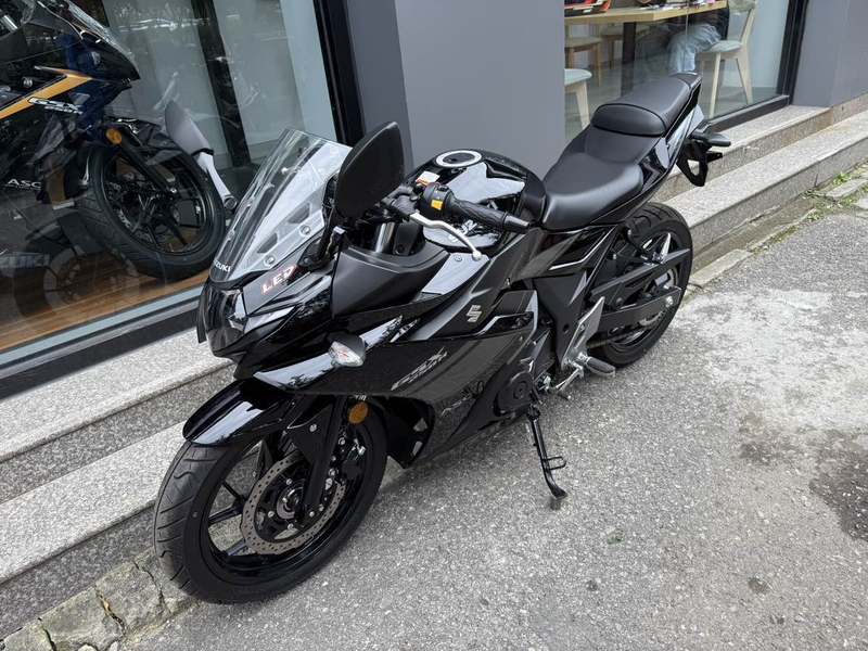 二手豪爵铃木GSX250R