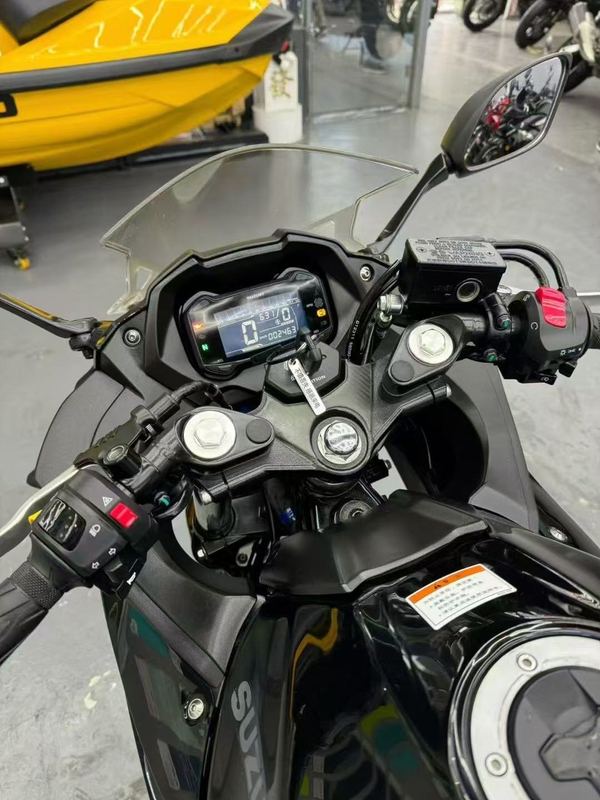 二手豪爵铃木GSX250R