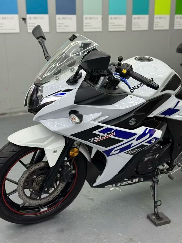 二手豪爵铃木GSX250R
