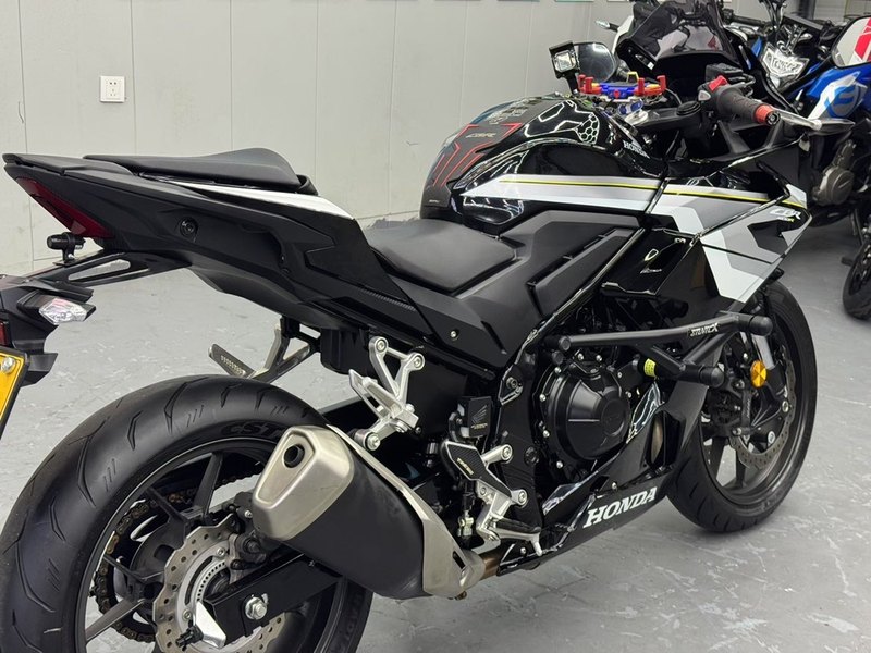 二手本田CBR400R