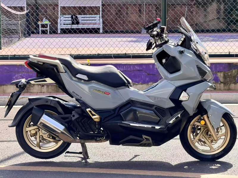 二手三阳哈士奇 Husky ADV150