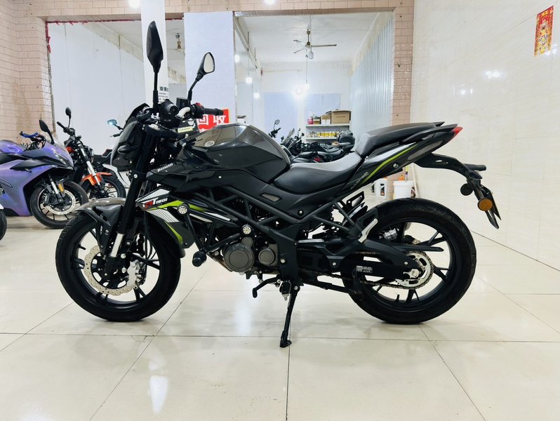 二手贝纳利红宝龙 TNT150i