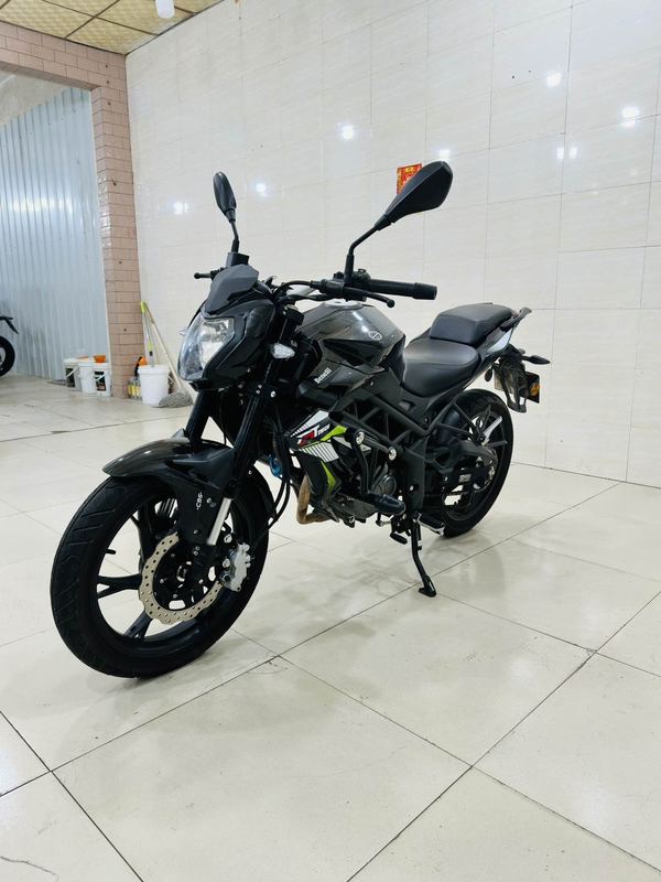 二手贝纳利红宝龙 TNT150i