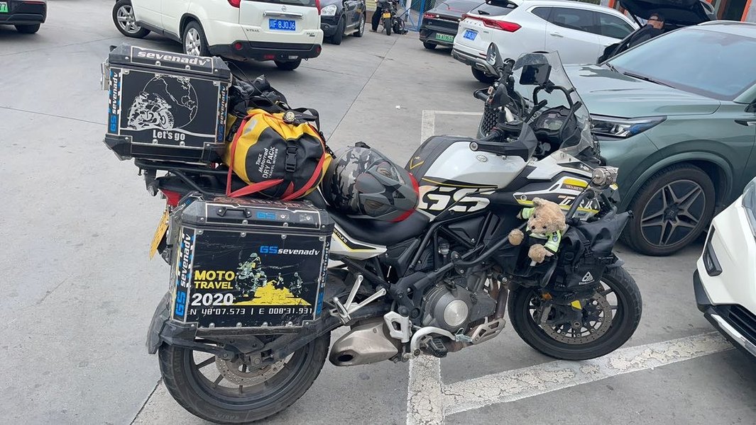 二手贝纳利金鹏 TRK502