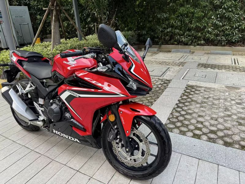 二手本田CBR400R