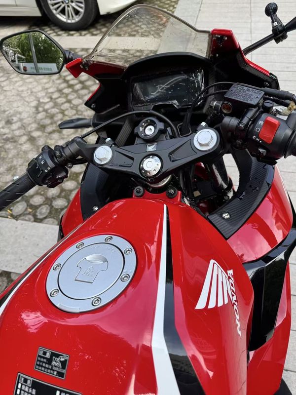 二手本田CBR400R