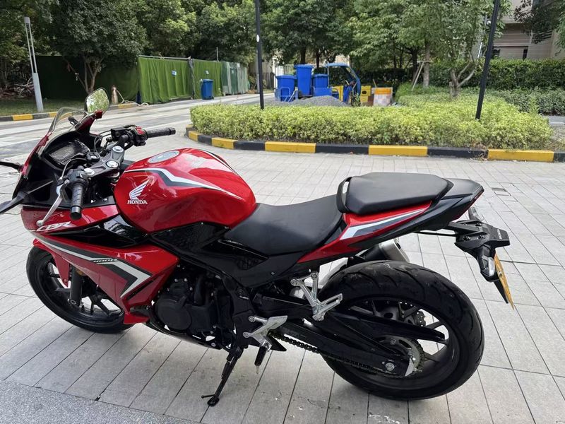 二手本田CBR400R